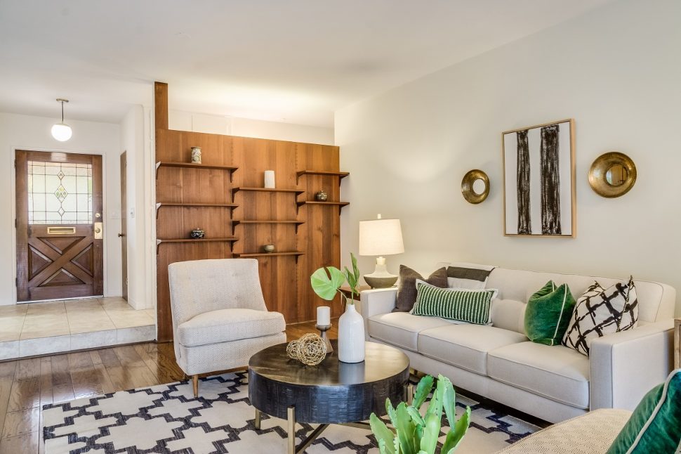 Take a Look Inside This Midcentury Home in Long Beach’s La Marina