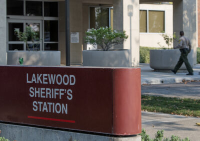 1 GIRL 2 ADULTS FOUND DEAD AFTER TRIPLE SHOOTING AT LAKEWOOD HOME visual data 2