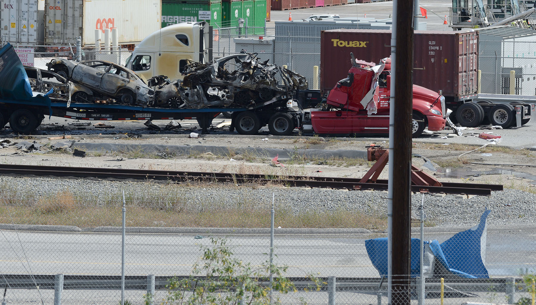 Truck explosion at LA Port blows out windows but doesn't hurt anyone ...