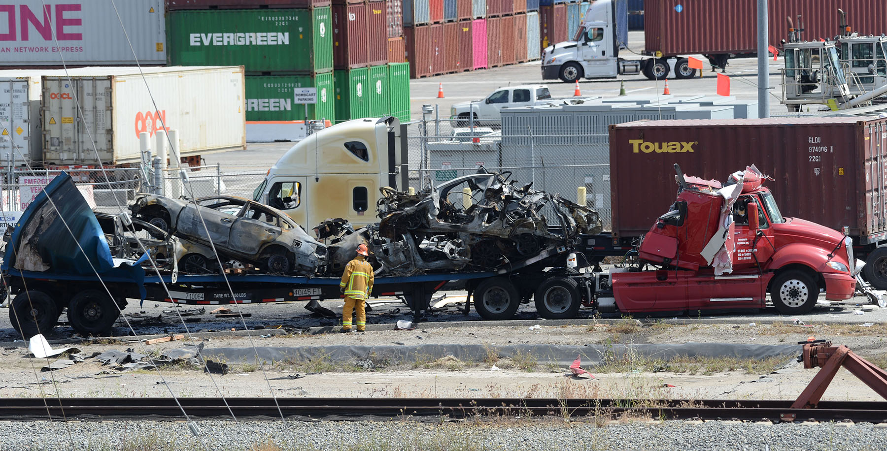 Truck explosion at LA Port blows out windows but doesn't hurt anyone ...