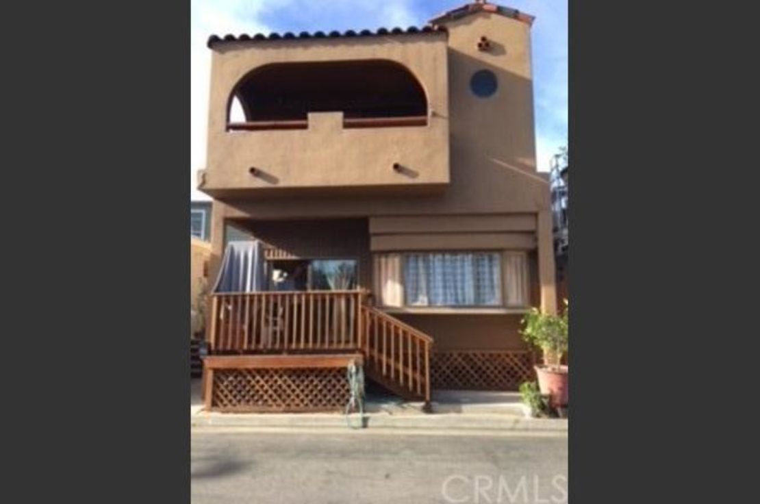 At Seal Beach Shores, you can live by the ocean on a beach bum's budget