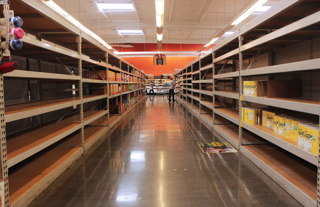 Residents buy last batch of groceries at closing Food 4 Less in North