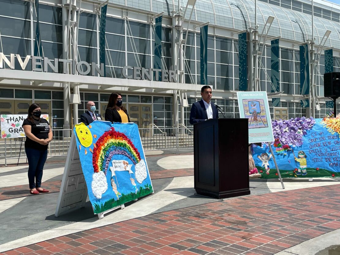 Migrant center at Long Beach Convention Center closes a week early ...