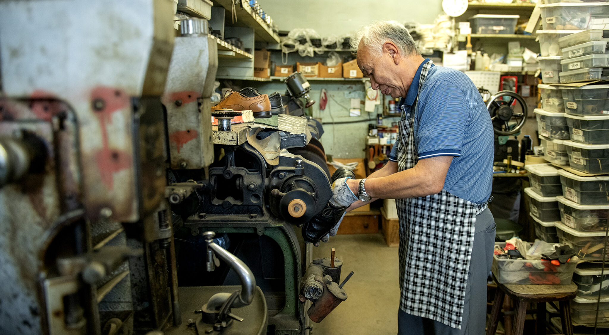 In an era of massproduction, Mills Shoe Repair hangs on In an era of massproduction, Mills Shoe Repair hangs on