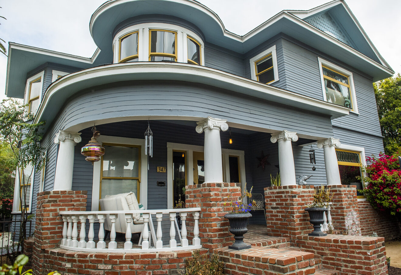 A charming Victorian home in a historic location for 825K • Long Beach