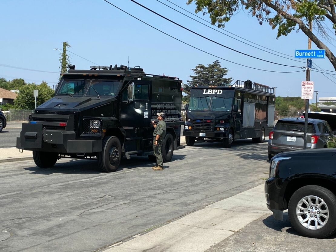 Police shoot at man, arrest him after 7-hour standoff in Long Beach ...