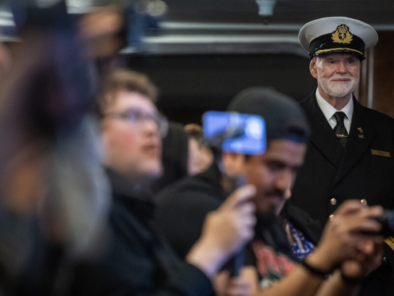 The Queen Mary’s commodore, who welcomed tourists aboard for over 40 years, has died
