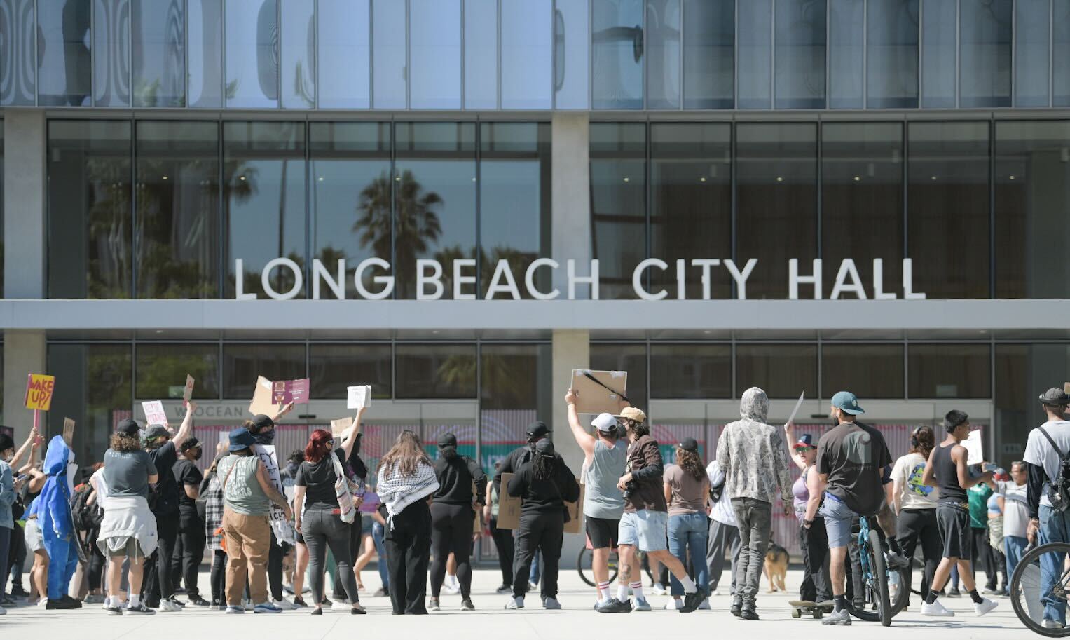Long Beach City Council calls for impeachment of DHS Secretary Kristi Noem