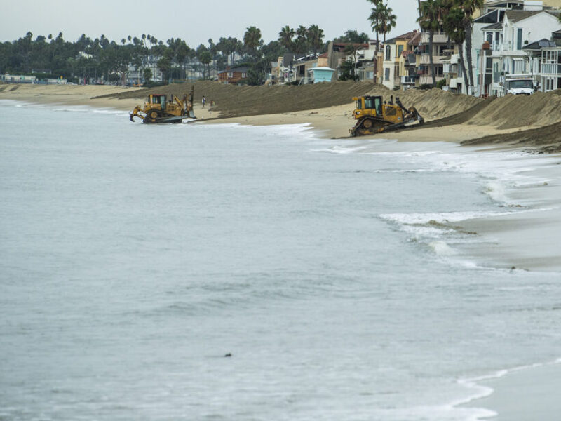 Tsunami waves of less than 1 foot forecast to hit Long Beach around 1 a.m.