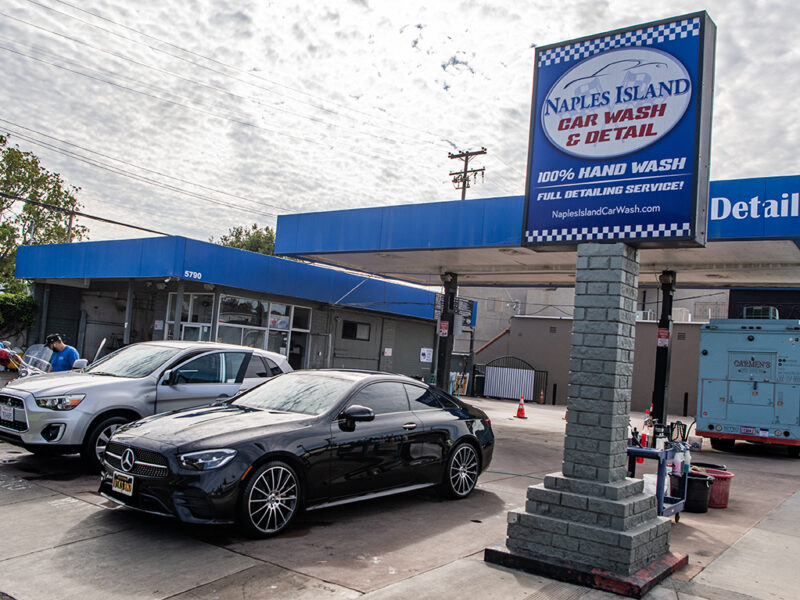 Immigration agents question Long Beach car wash workers about their citizenship
