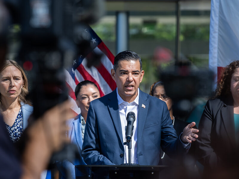 Rep. Robert Garcia says Democrats on Oversight Committee will investigate immigration raids