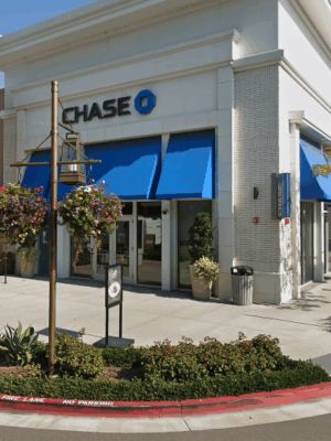 Police investigate bank robbery at 2nd & PCH
