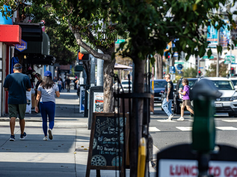 Long Beach abandons idea for curfew on 2nd Street bars, seeks citywide solutions