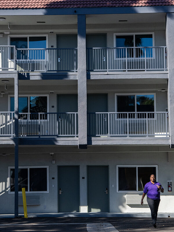 Long Beach abruptly cuts ties with its largest homeless shelter operator after concerns over billing practices