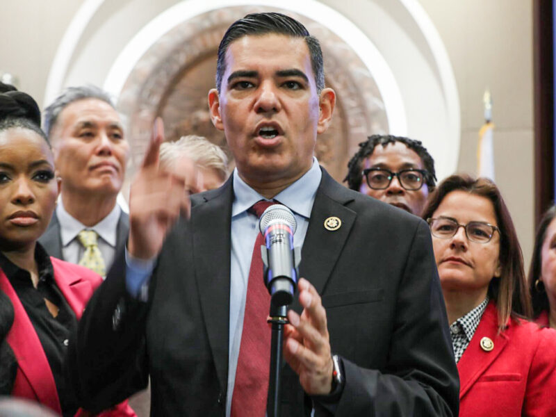 Congressional hearing probes misconduct claims in Long Beach, LA immigration raids