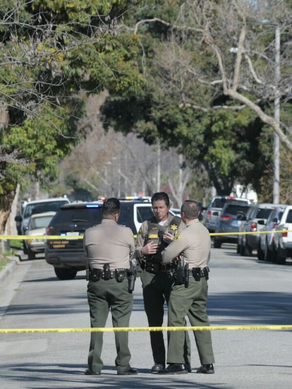 Lakewood man killed his wife, daughter and then himself, LASD says; second daughter escaped