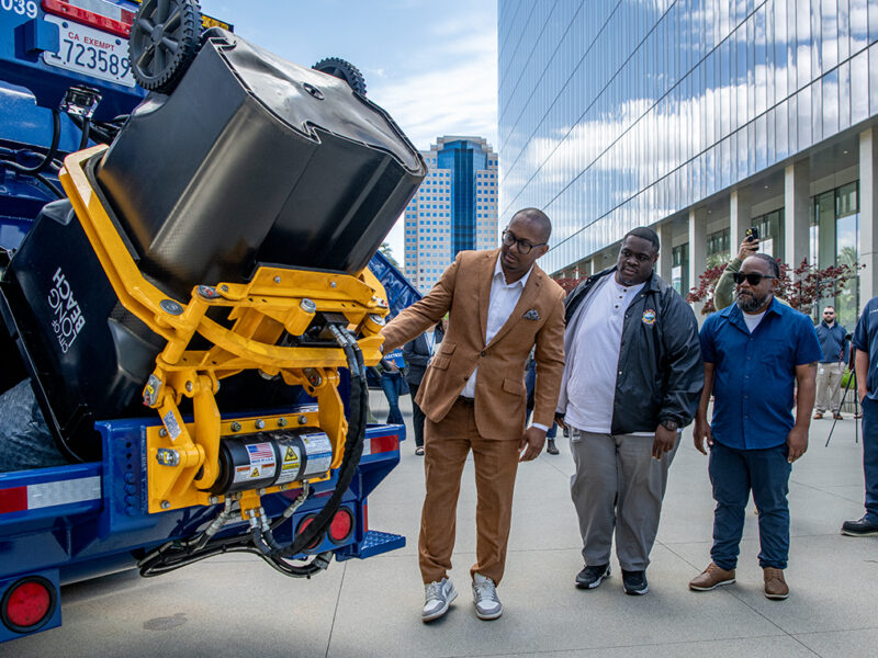 Long Beach begins testing new all-electric garbage trucks 
