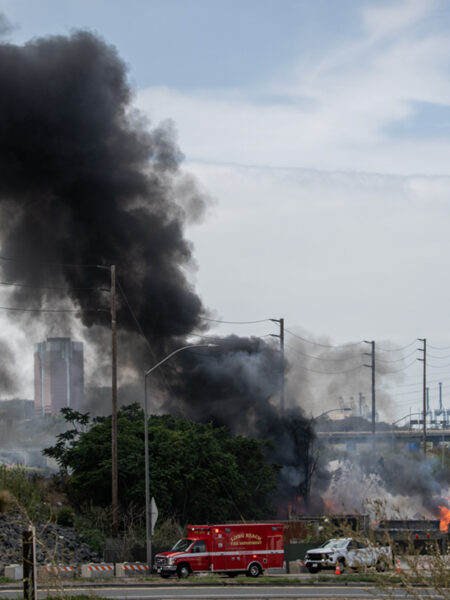 Trash fire along LA River sends large plume of smoke over Long Beach
