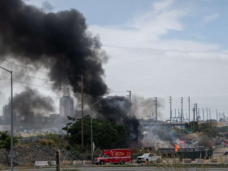 Trash fire along LA River sends large plume of smoke over Long Beach
