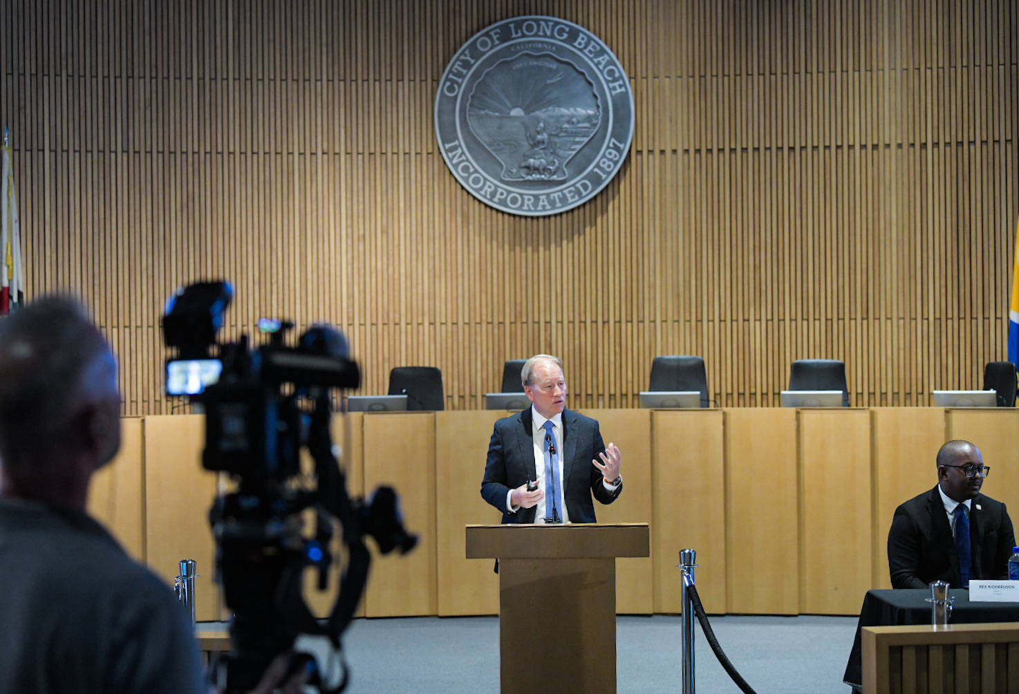 City plans to cut hundreds of jobs, from fire captains to librarians, to cover multimillion dollar shortfall