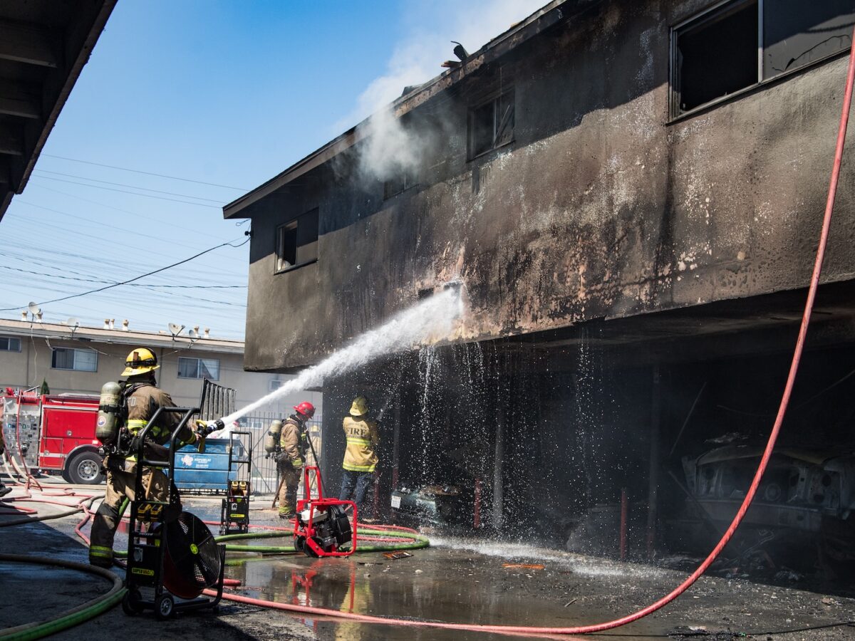 Cats rescued from afternoon fire at North Long Beach apartment complex