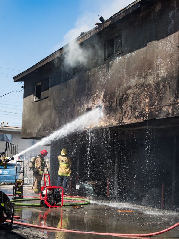 Cats rescued from afternoon fire at North Long Beach apartment complex