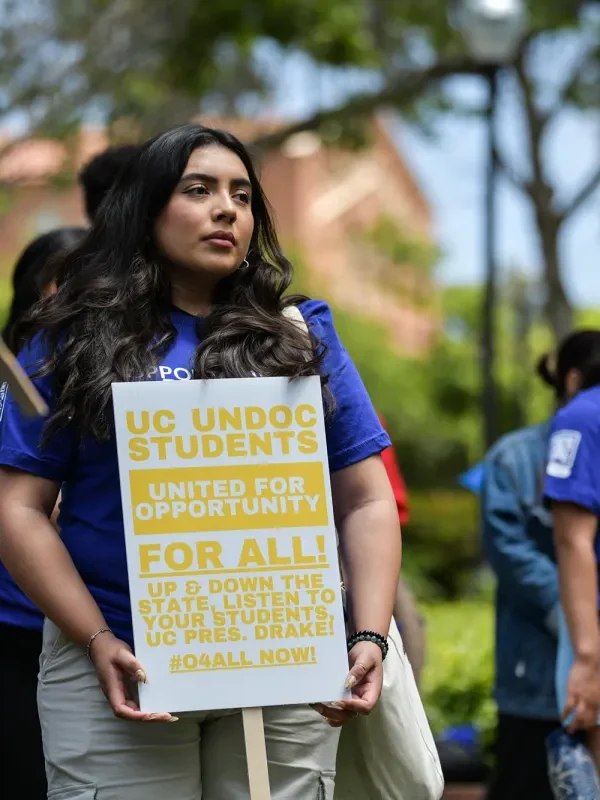 Newsom again vetoes bill to allow undocumented college students to work on campus