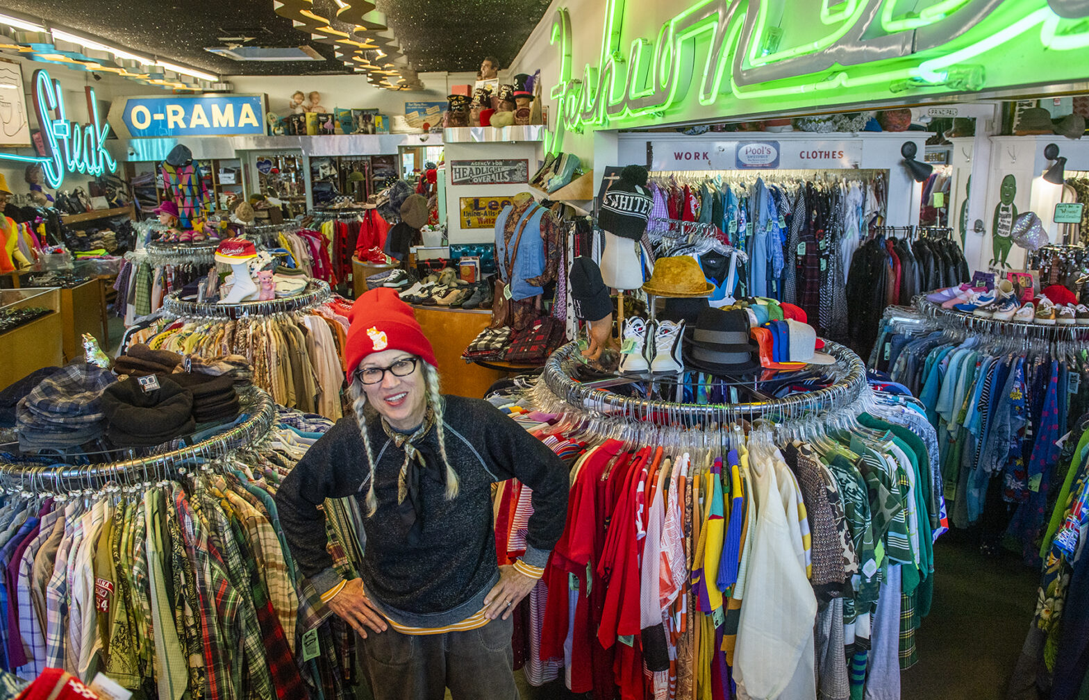 5 places to find an 'ugly' Christmas sweater in Long Beach • the Hilo