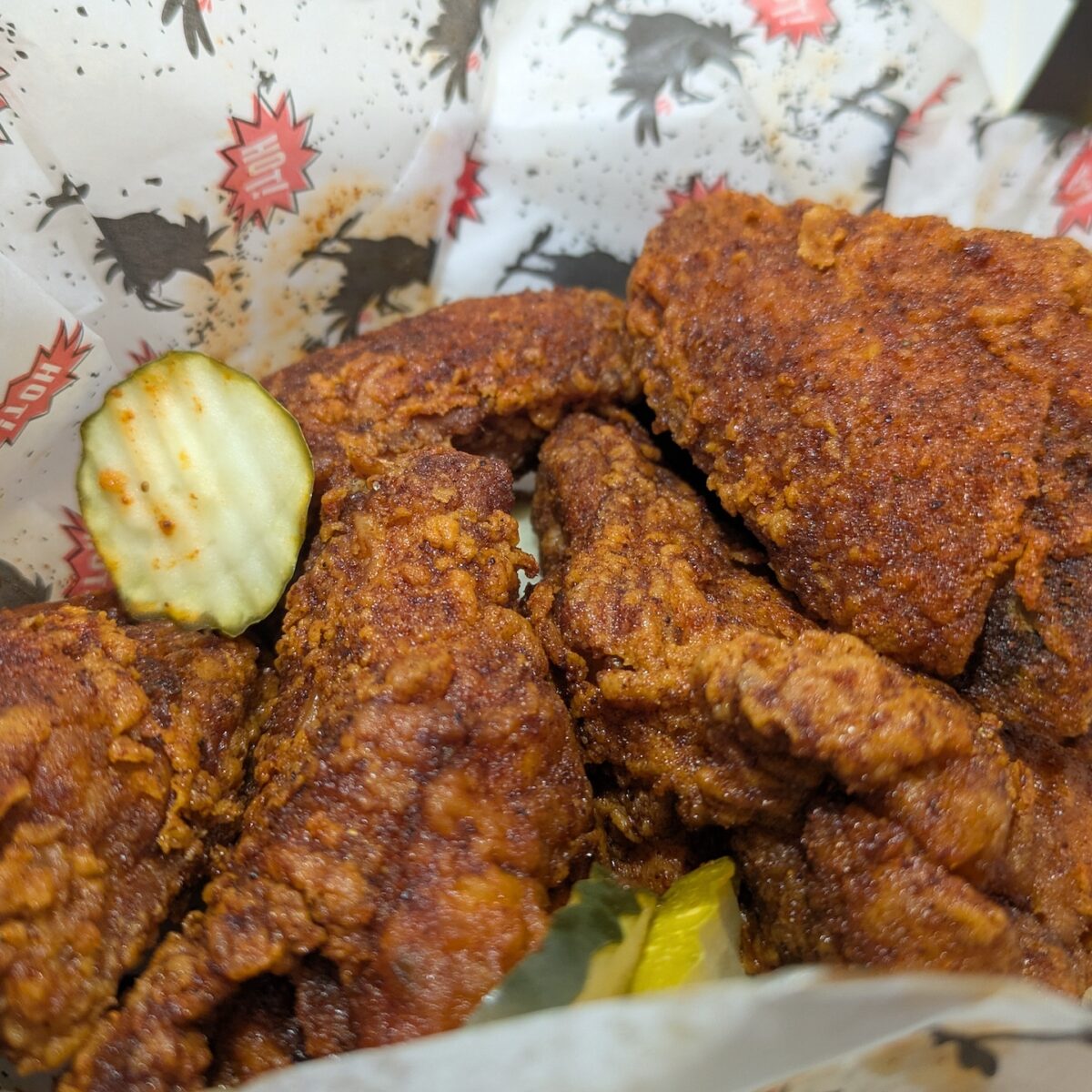 Warren G and Howlin’ Ray’s team up for hot chicken pop-up in Long Beach
