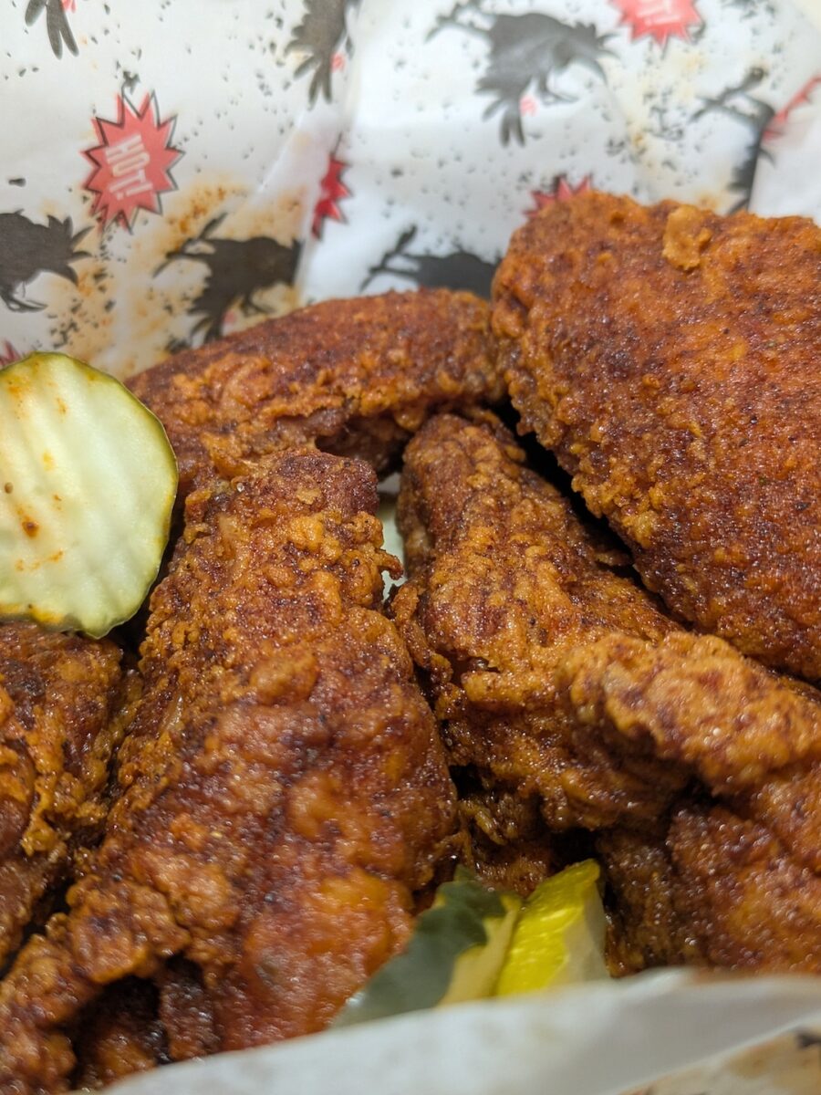 Warren G and Howlin’ Ray’s team up for hot chicken pop-up in Long Beach