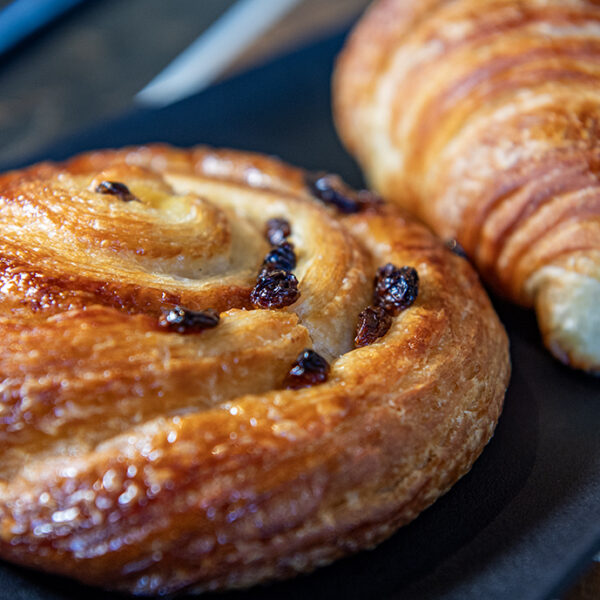 DoLy’s Delectables has quietly baked some of Long Beach’s best pastries for 15 years