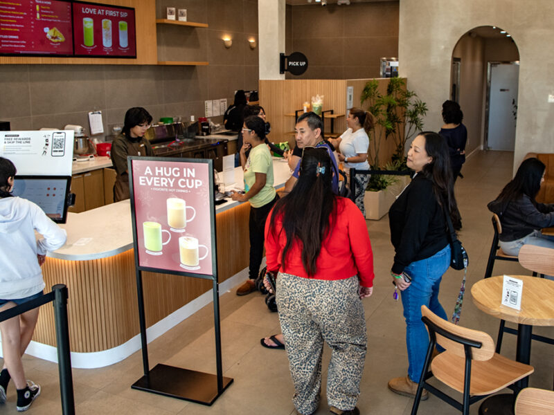 Hundreds lined up for this popular Vietnamese coffee chain that just opened in Long Beach