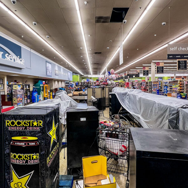 Downtown Long Beach Vons to remove self-checkout lanes, workers say