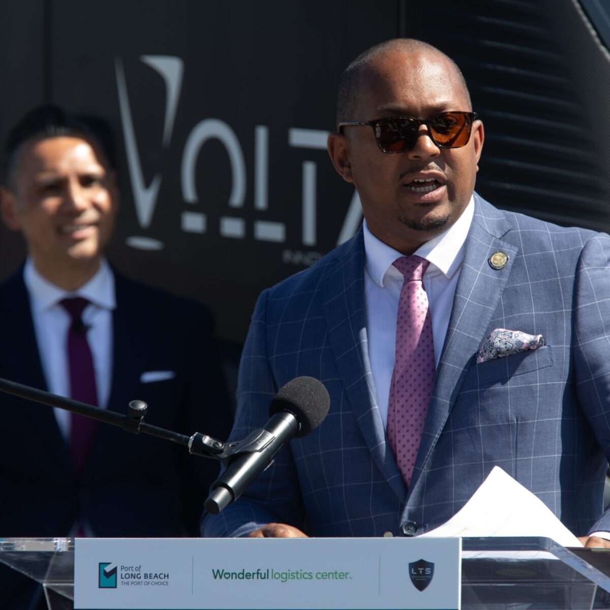 Long Beach, Wonderful Company want a zero-emission truck route between the port and Central Valley